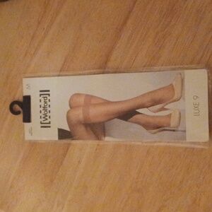 Wolford knee highs